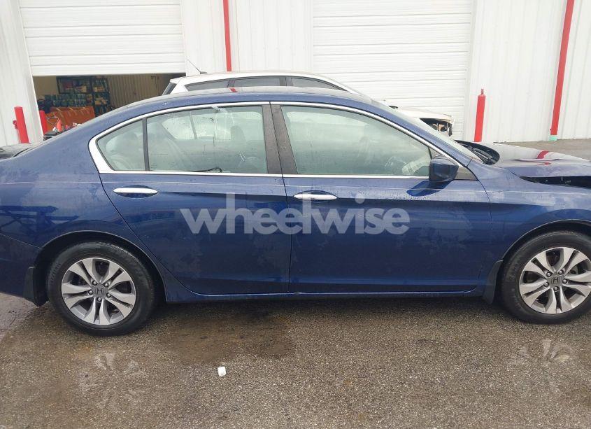 Photo 14 of 2015 Honda Accord LX (VIN 1HGCR2F38FA261705)