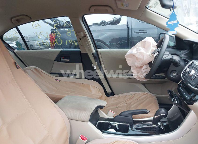 Photo 5 of 2016 Honda Accord LX (VIN 1HGCR2F38GA046617)