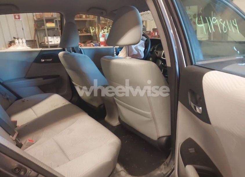 Photo 8 of 2016 Honda Accord LX (VIN 1HGCR2F38GA084042)