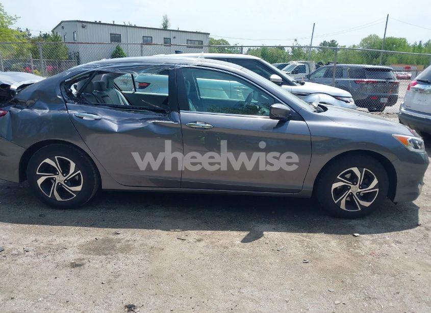 Photo 13 of 2016 Honda Accord LX (VIN 1HGCR2F38GA084140)