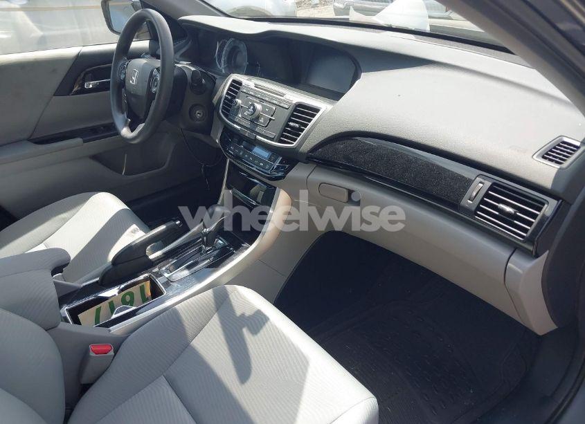 Photo 5 of 2016 Honda Accord LX (VIN 1HGCR2F38GA084140)