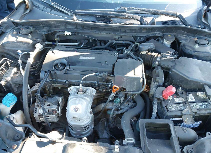 Photo 10 of 2016 Honda Accord LX (VIN 1HGCR2F38GA100417)