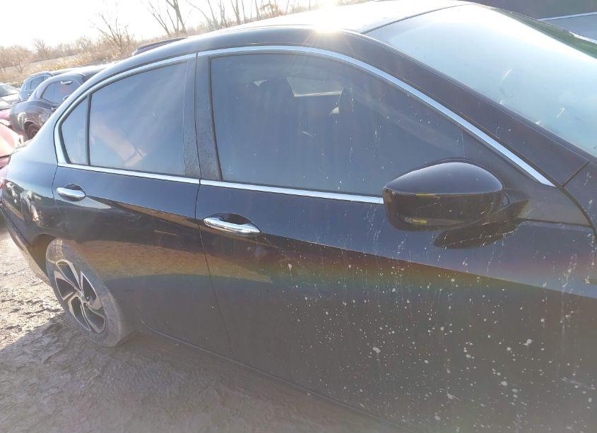 Photo 13 of 2016 Honda Accord LX (VIN 1HGCR2F38GA100417)