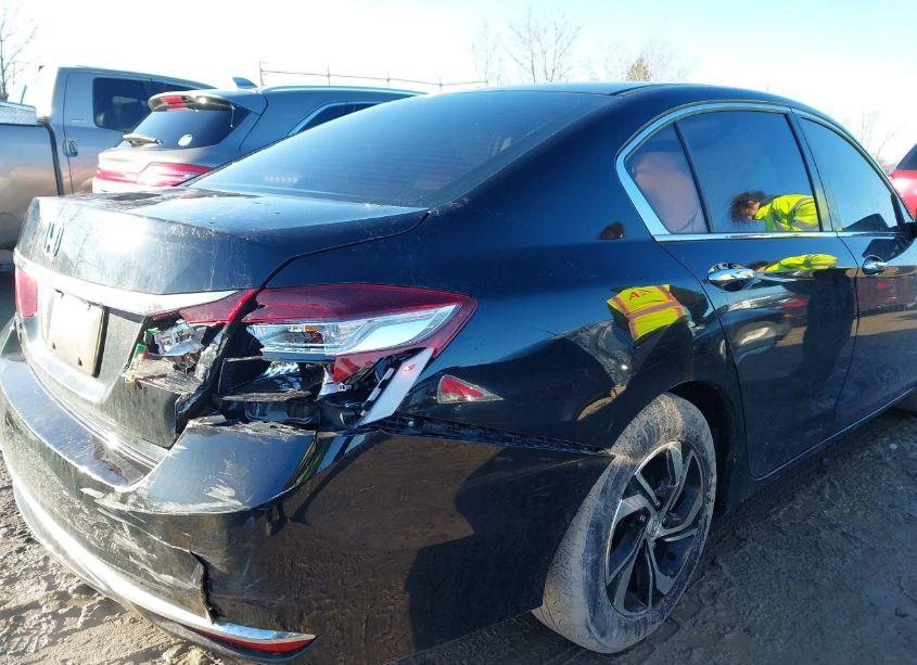 Photo 6 of 2016 Honda Accord LX (VIN 1HGCR2F38GA100417)