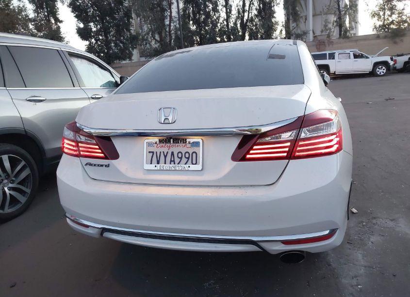 Photo 16 of 2016 Honda Accord LX (VIN 1HGCR2F38GA142022)