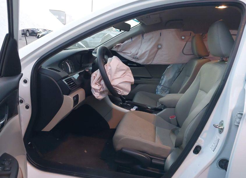 Photo 5 of 2016 Honda Accord LX (VIN 1HGCR2F38GA142022)