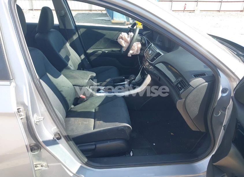 Photo 5 of 2016 Honda Accord LX (VIN 1HGCR2F38GA168233)