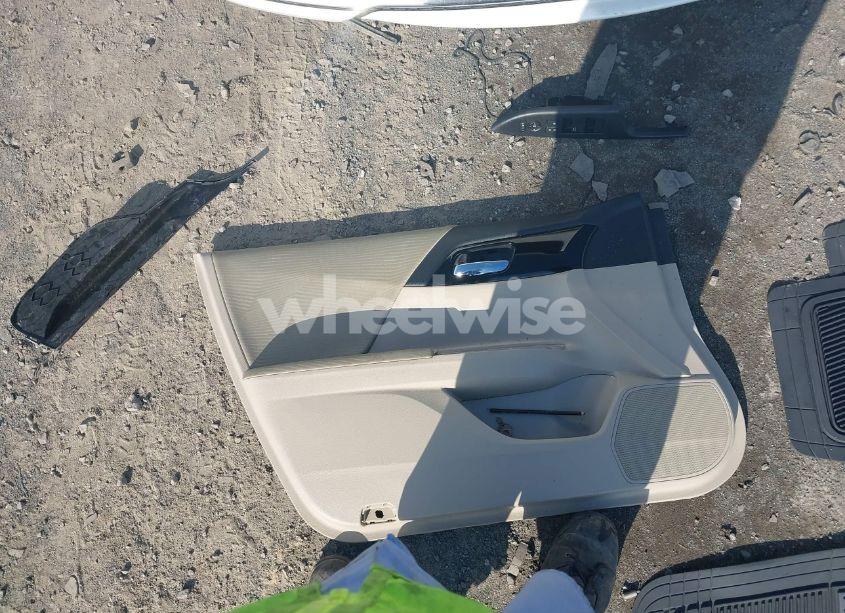 Photo 12 of 2016 Honda Accord LX (VIN 1HGCR2F38GA169401)