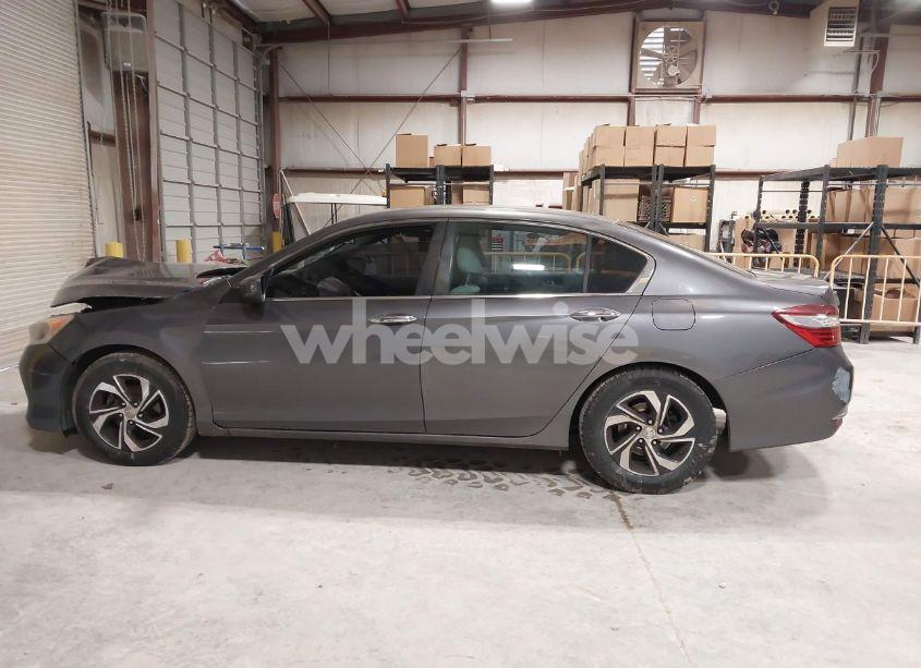 Photo 14 of 2016 Honda Accord LX (VIN 1HGCR2F38GA194363)