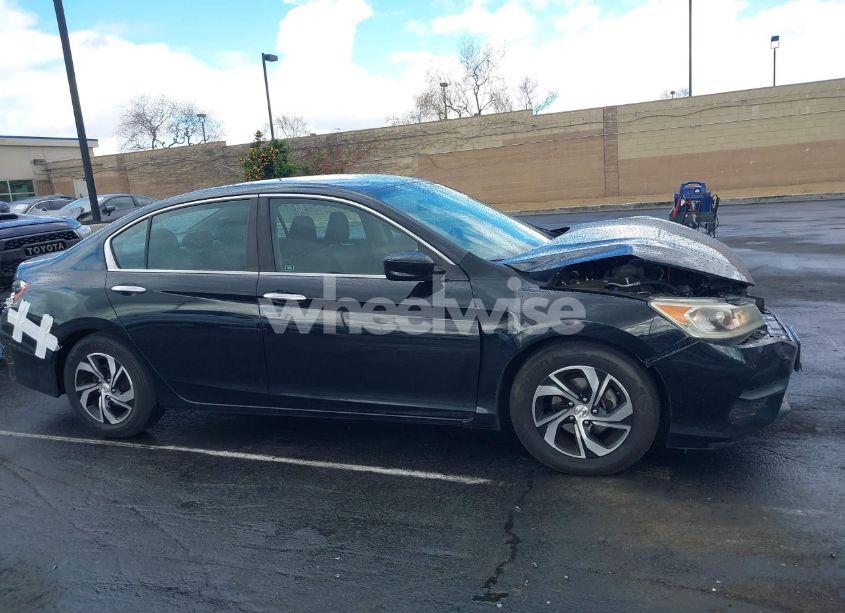Photo 13 of 2016 Honda Accord LX (VIN 1HGCR2F38GA198008)