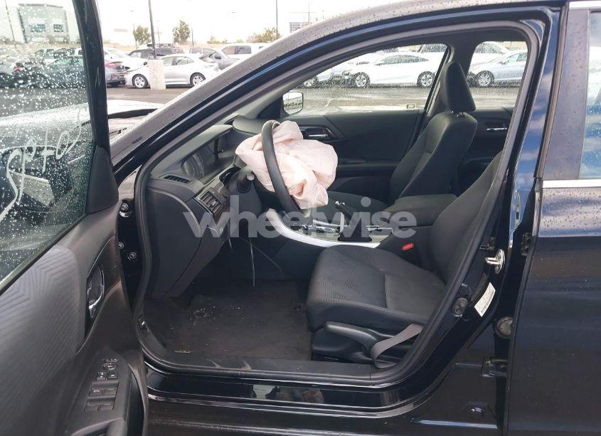 Photo 5 of 2016 Honda Accord LX (VIN 1HGCR2F38GA198008)