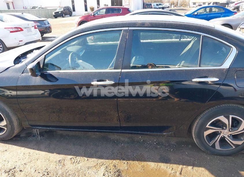 Photo 14 of 2017 Honda Accord LX (VIN 1HGCR2F38HA011187)