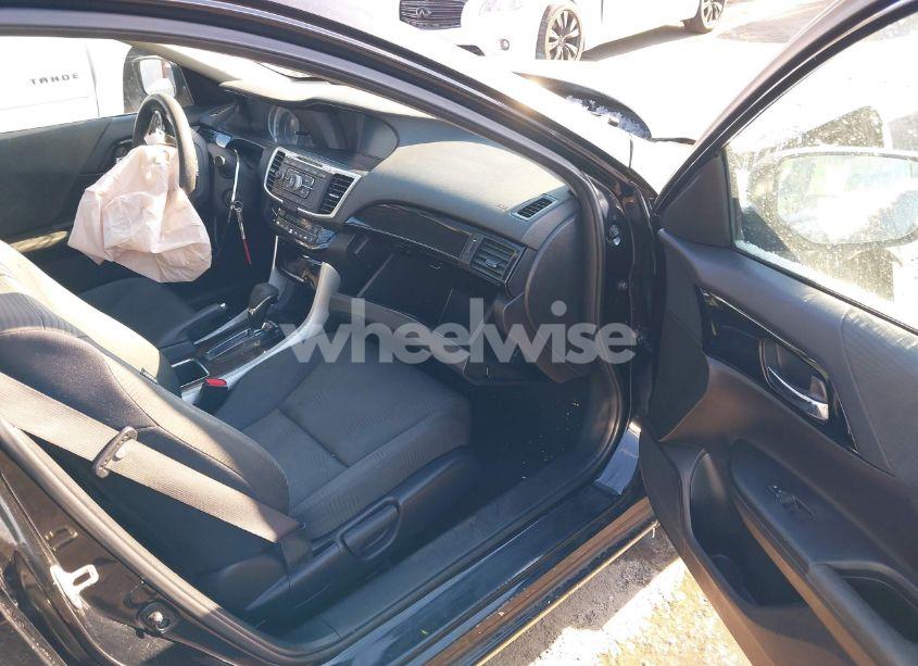 Photo 5 of 2017 Honda Accord LX (VIN 1HGCR2F38HA011187)