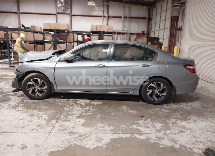 Photo 15 of 2017 Honda Accord LX (VIN 1HGCR2F38HA107062)