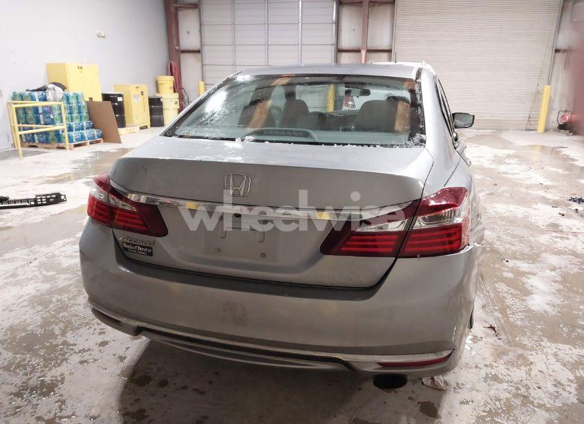 Photo 17 of 2017 Honda Accord LX (VIN 1HGCR2F38HA107062)
