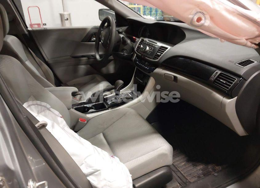 Photo 5 of 2017 Honda Accord LX (VIN 1HGCR2F38HA107062)