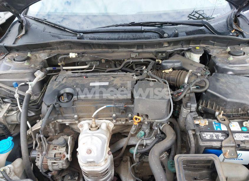 Photo 10 of 2017 Honda Accord LX (VIN 1HGCR2F38HA112732)