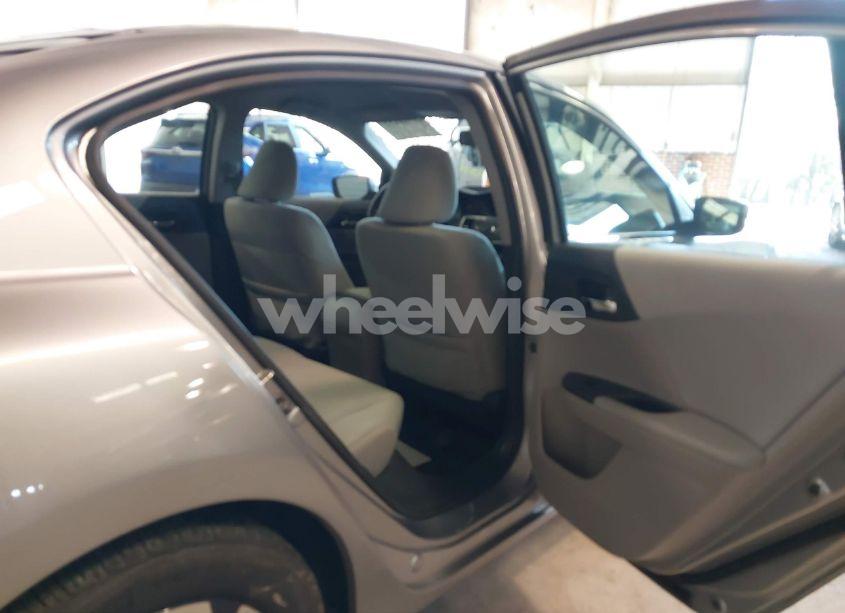 Photo 8 of 2017 Honda Accord LX (VIN 1HGCR2F38HA115016)