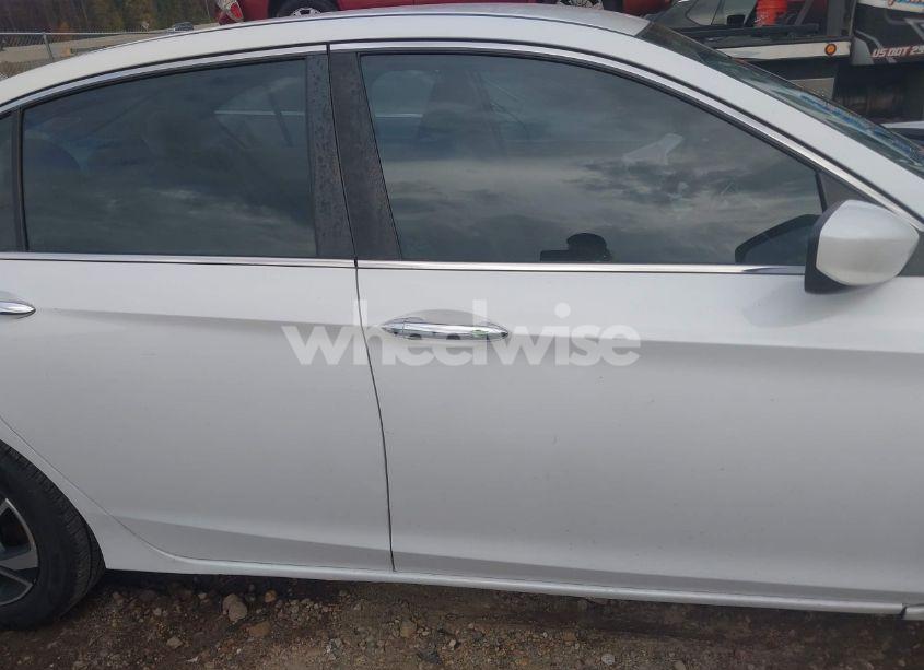 Photo 14 of 2017 Honda Accord LX (VIN 1HGCR2F38HA140725)