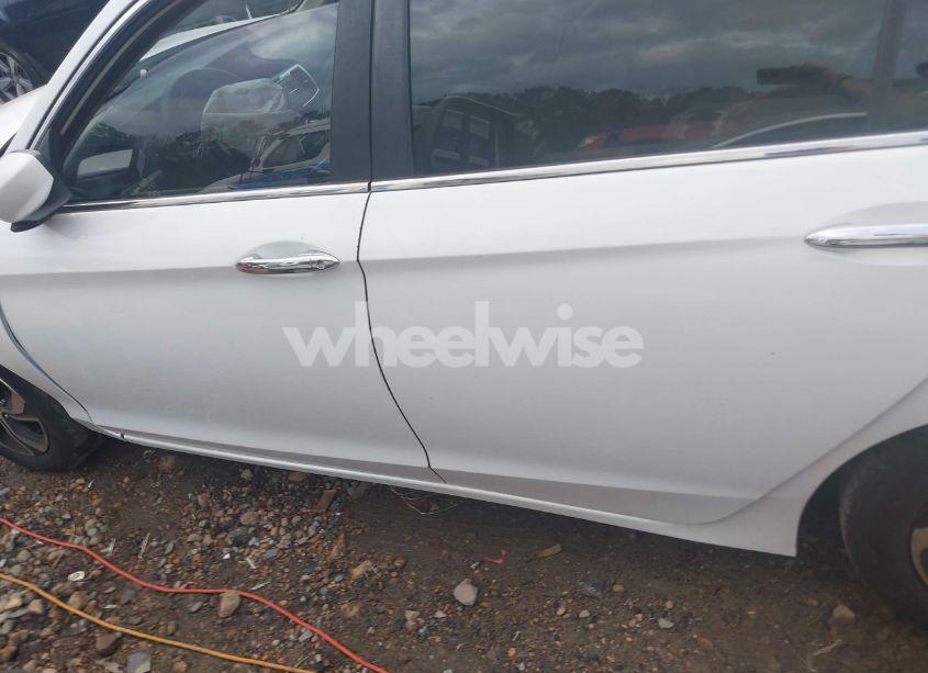 Photo 15 of 2017 Honda Accord LX (VIN 1HGCR2F38HA140725)