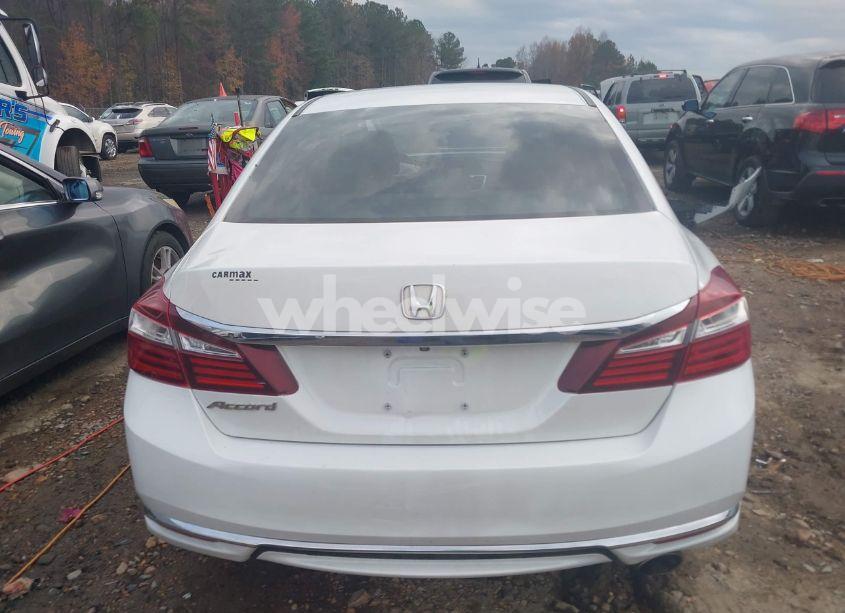 Photo 17 of 2017 Honda Accord LX (VIN 1HGCR2F38HA140725)