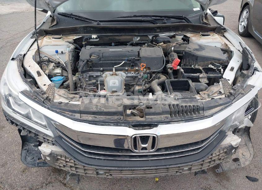 Photo 10 of 2017 Honda Accord LX (VIN 1HGCR2F38HA158397)