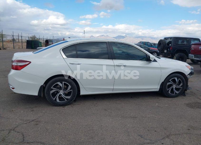 Photo 13 of 2017 Honda Accord LX (VIN 1HGCR2F38HA158397)