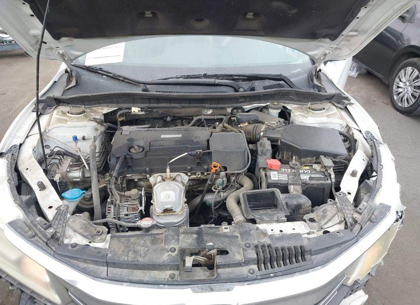 Photo 10 of 2017 Honda Accord LX (VIN 1HGCR2F38HA165902)