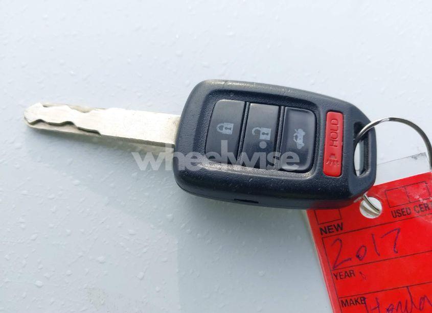 Photo 11 of 2017 Honda Accord LX (VIN 1HGCR2F38HA181954)