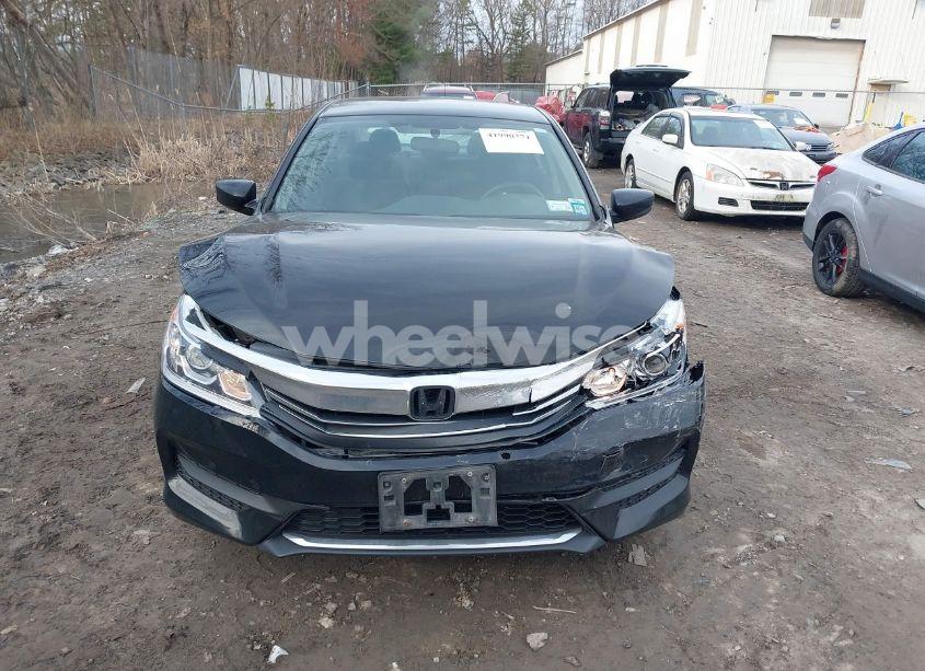 Photo 12 of 2017 Honda Accord LX (VIN 1HGCR2F38HA181954)