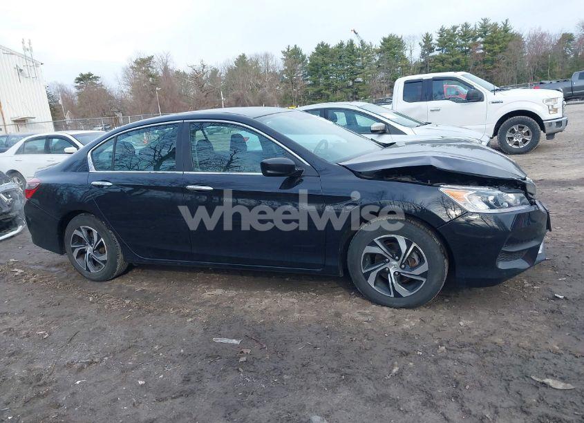 Photo 13 of 2017 Honda Accord LX (VIN 1HGCR2F38HA181954)