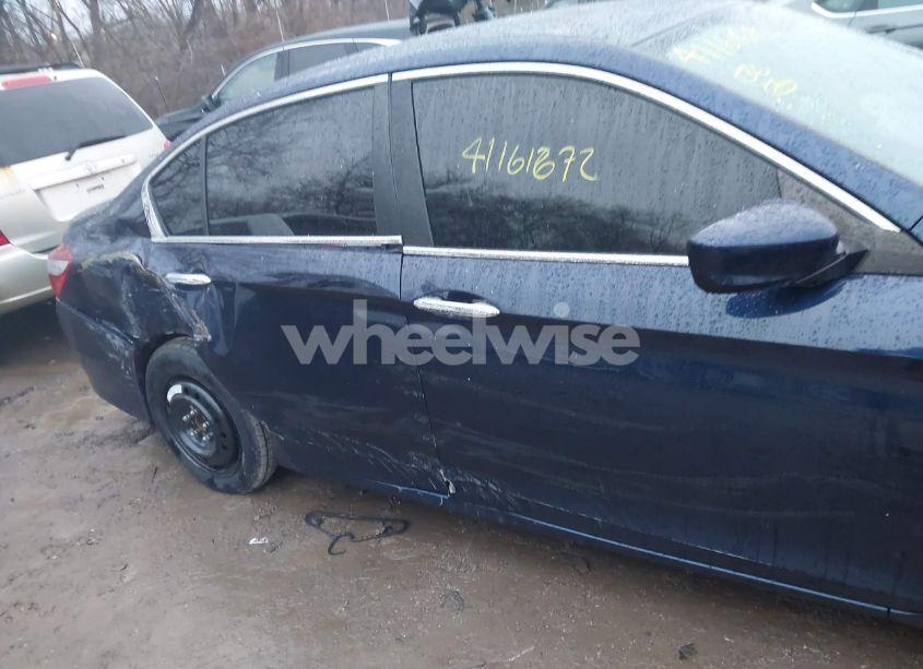 Photo 13 of 2017 Honda Accord LX (VIN 1HGCR2F38HA209607)