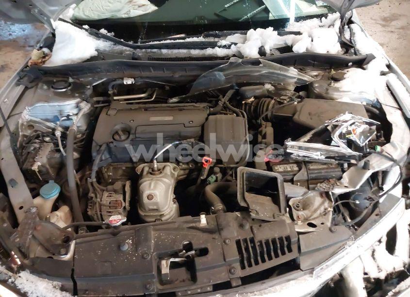 Photo 10 of 2017 Honda Accord LX (VIN 1HGCR2F38HA232630)