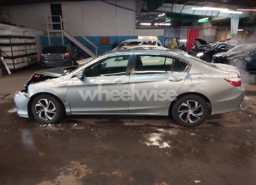 Photo 14 of 2017 Honda Accord LX (VIN 1HGCR2F38HA232630)