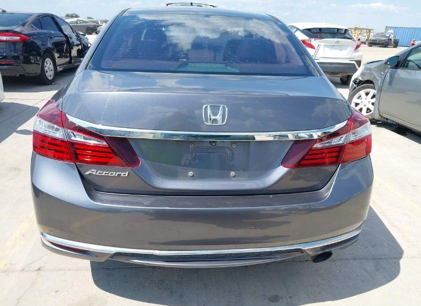Photo 16 of 2017 Honda Accord LX (VIN 1HGCR2F38HA235432)