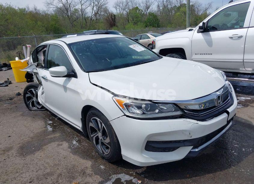 2017 Honda Accord LX (VIN 1HGCR2F38HA261450) main photo