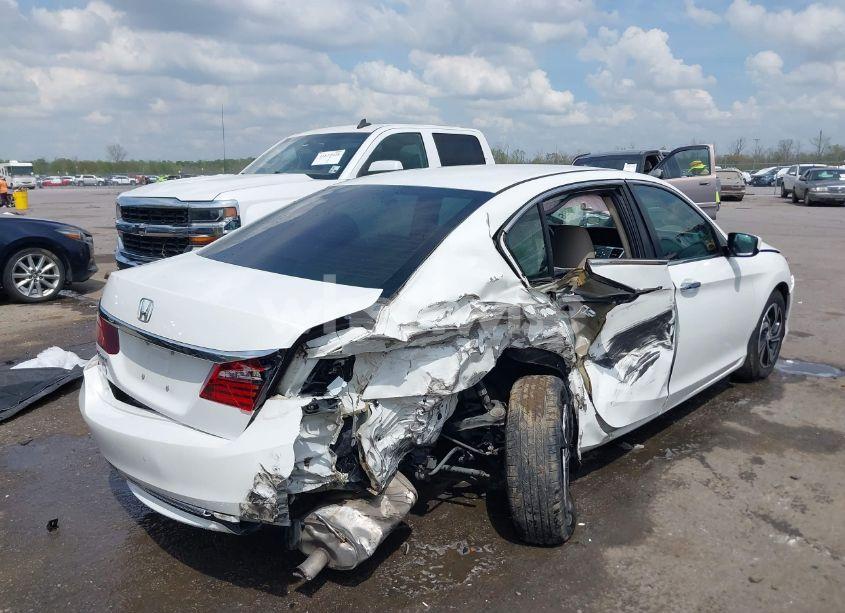 Photo 4 of 2017 Honda Accord LX (VIN 1HGCR2F38HA261450)