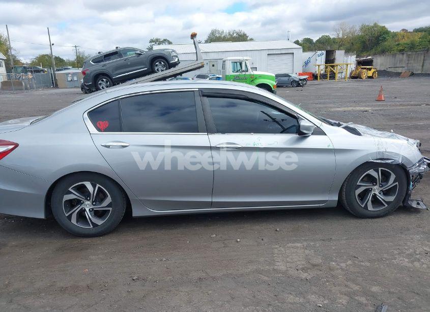 Photo 13 of 2017 Honda Accord LX (VIN 1HGCR2F38HA308816)