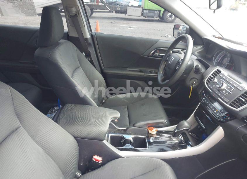 Photo 5 of 2017 Honda Accord LX (VIN 1HGCR2F38HA308816)