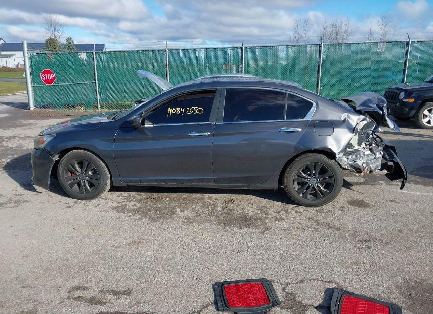 Photo 14 of 2013 Honda Accord LX (VIN 1HGCR2F39DA005375)
