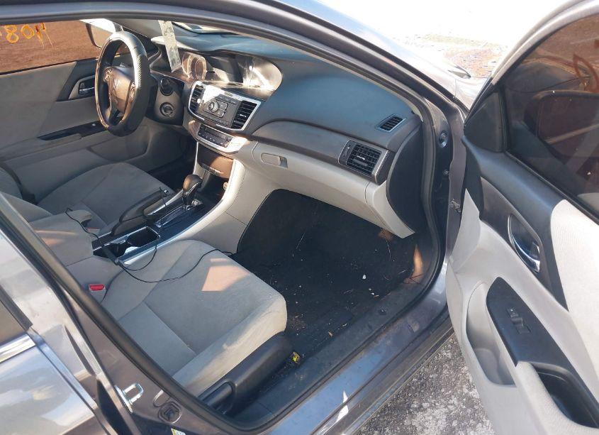 Photo 5 of 2013 Honda Accord LX (VIN 1HGCR2F39DA005375)