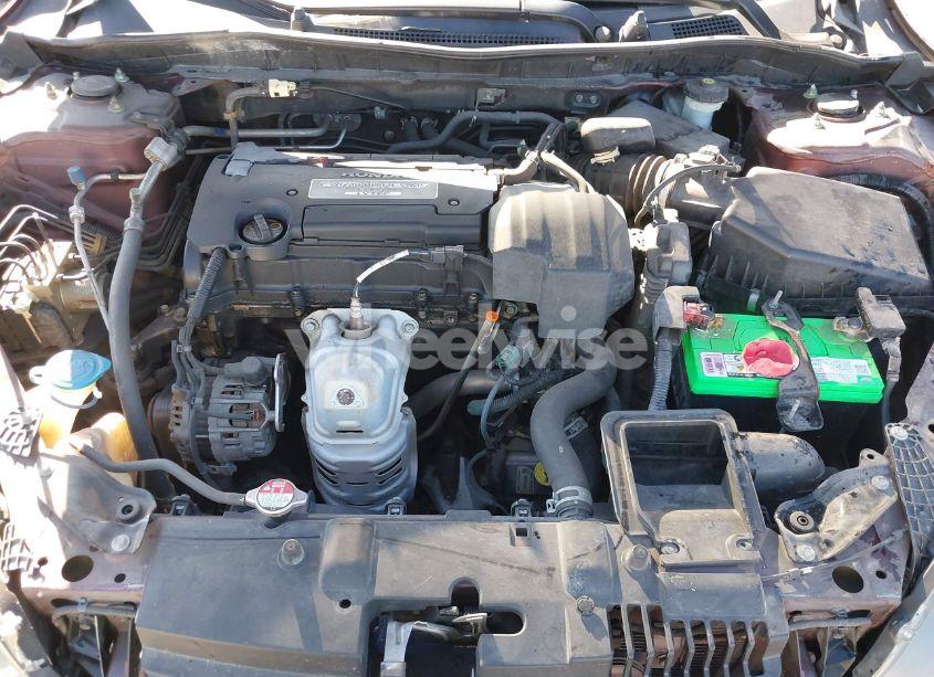 Photo 10 of 2013 Honda Accord LX (VIN 1HGCR2F39DA045374)