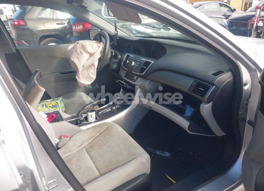 Photo 5 of 2013 Honda Accord LX (VIN 1HGCR2F39DA069562)