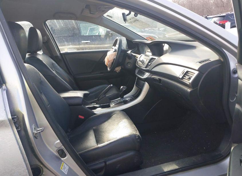 Photo 5 of 2013 Honda Accord LX (VIN 1HGCR2F39DA175798)