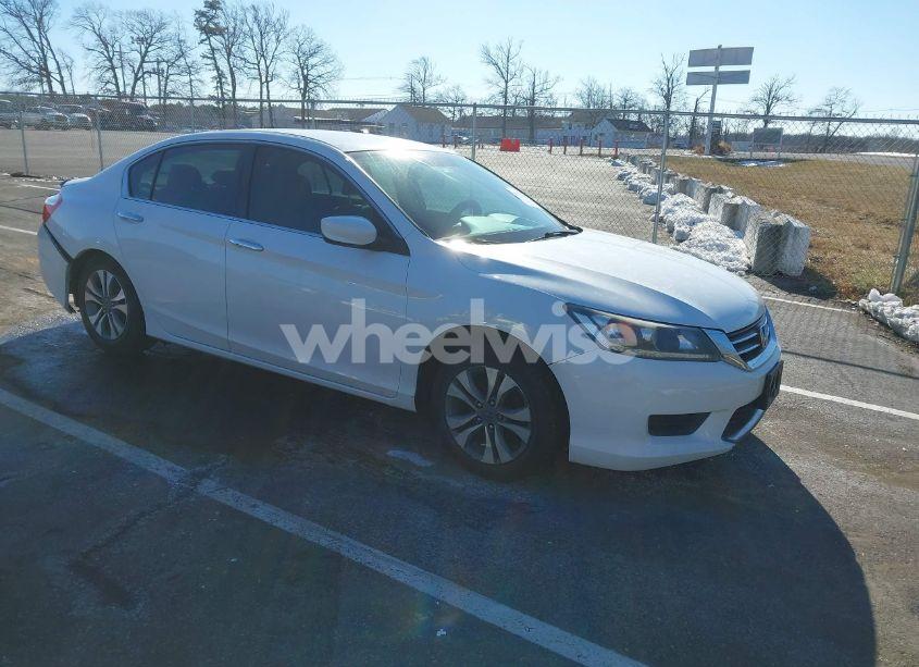 2013 Honda Accord LX (VIN 1HGCR2F39DA268160) main photo