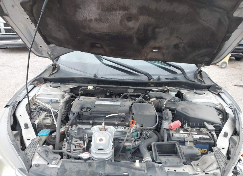 Photo 10 of 2014 Honda Accord LX (VIN 1HGCR2F39EA001957)