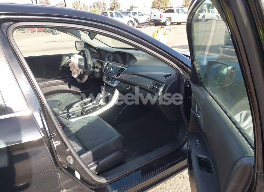 Photo 5 of 2014 Honda Accord LX (VIN 1HGCR2F39EA082085)