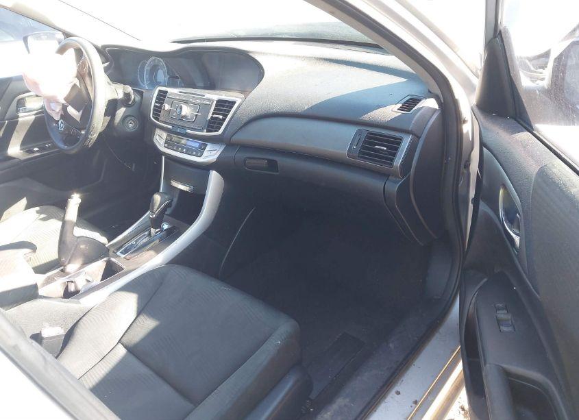 Photo 5 of 2014 Honda Accord LX (VIN 1HGCR2F39EA142382)