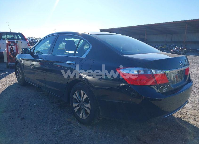 Photo 3 of 2014 Honda Accord LX (VIN 1HGCR2F39EA285672)