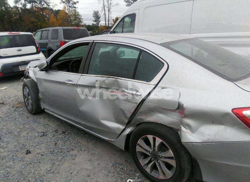 Photo 14 of 2015 Honda Accord LX (VIN 1HGCR2F39FA041621)